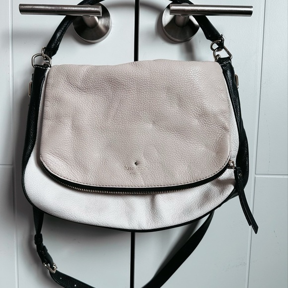 Kate Spade Purse - Picture 1 of 4